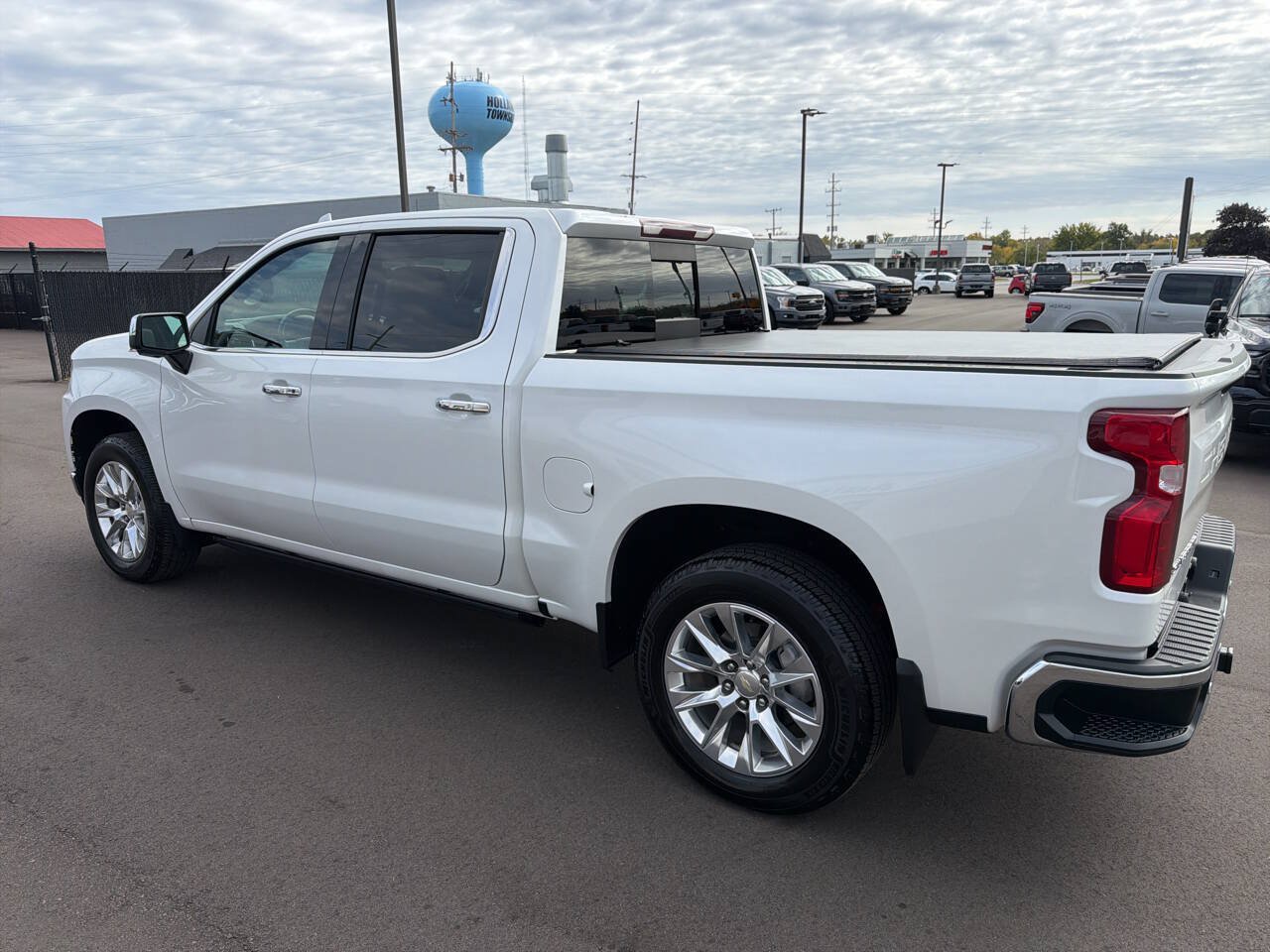Used 2019 Chevrolet Silverado 1500 LTZ AWD/4WD image 7