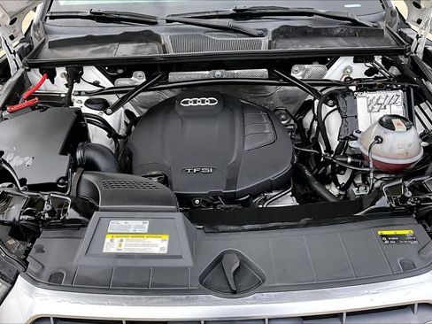 Used 2018 Audi Q5 Premium Plus image 32