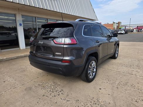 Used 2020 Jeep Cherokee Latitude Plus w/ Cold Weather Group FWD image 8