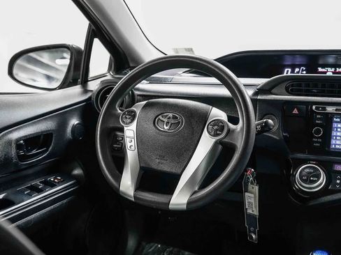 Used 2015 Toyota Prius C One FWD image 15