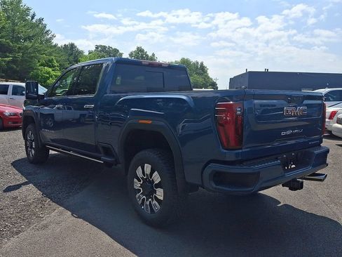 New 2026 GMC Sierra 2500 Denali w/ Denali Reserve Package AWD/4WD image 3