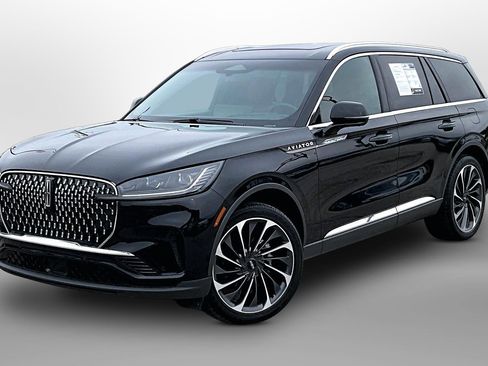 Used 2025 Lincoln Aviator Reserve w/ Equipment Group 201A AWD/4WD image 12