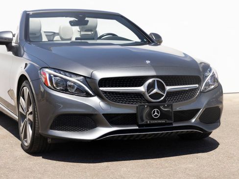Used 2017 Mercedes-Benz C 300 Cabriolet image 4