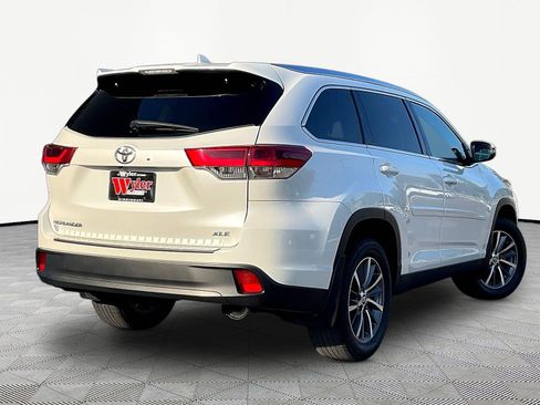 Used 2019 Toyota Highlander XLE w/ Protection Package #3 FWD image 6
