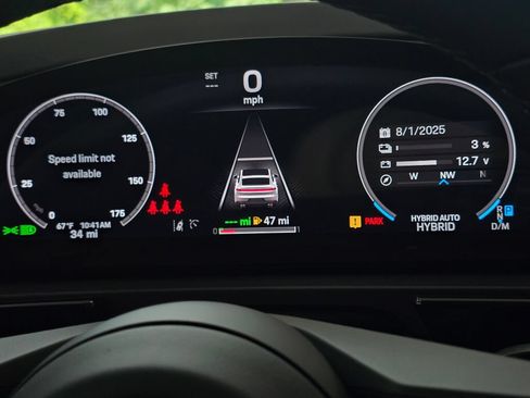 Certified 2025 Porsche Cayenne E-Hybrid Coupe AWD/4WD image 30
