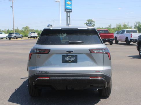 New 2026 Chevrolet Equinox ACTIV w/ Convenience Package III FWD image 8