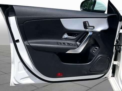 Used 2025 Mercedes-Benz CLA 250 image 22