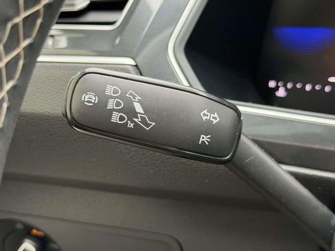 Certified 2024 Volkswagen Tiguan SE AWD/4WD image 24