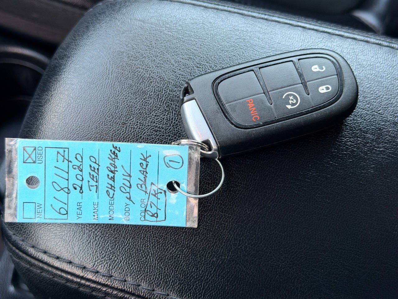 Used 2020 Jeep Cherokee Latitude Plus AWD/4WD image 46