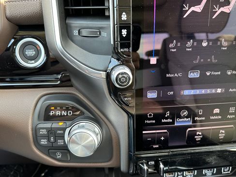 New 2026 RAM 1500 Laramie AWD/4WD image 28