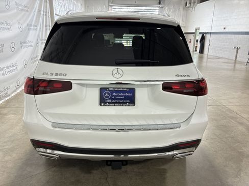 New 2025 Mercedes-Benz GLS 580 4MATIC image 5