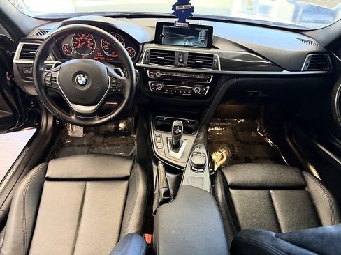 Used 2017 BMW 330i xDrive Sedan AWD/4WD image 6