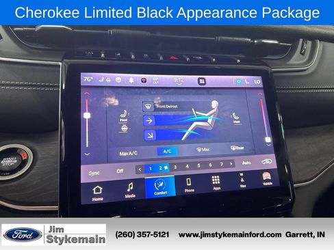 Used 2024 Jeep Grand Cherokee Limited w/ Black Appearance Package AWD/4WD image 20