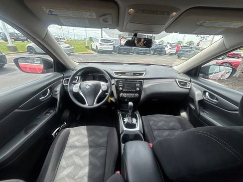 Used 2016 Nissan Rogue S w/ Appearance Package AWD/4WD image 11