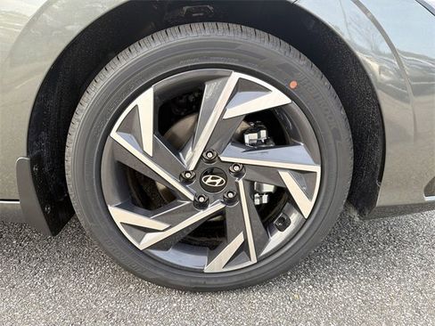New 2026 Hyundai Elantra Limited image 12