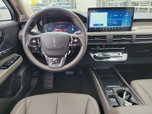 New 2026 Lincoln Corsair Premiere AWD/4WD image 12