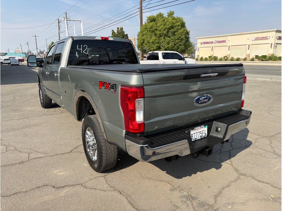 Used 2019 Ford F350 XLT w/ XLT Premium Package AWD/4WD image 14