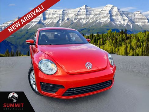 Used 2018 Volkswagen Beetle 2.0T S FWD image 1