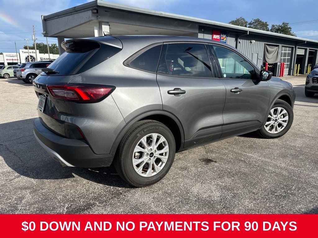 Used 2025 Ford Escape Active FWD image 3
