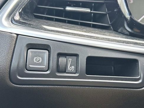 Used 2023 Cadillac XT5 Premium Luxury FWD image 26