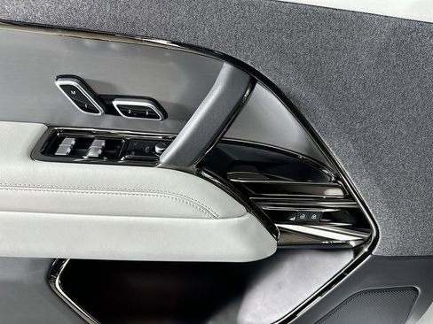 Used 2023 Land Rover Range Rover Sport SE image 20