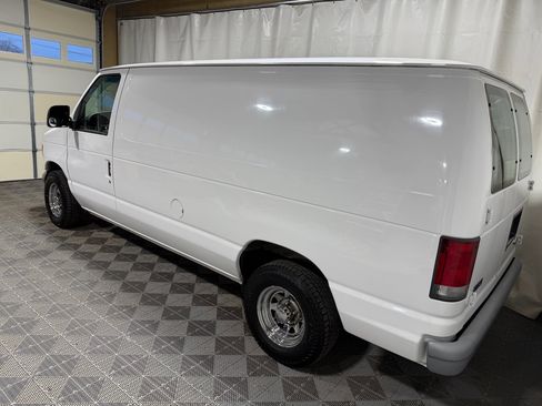 Used 1999 Ford E-150 and Econoline 150 image 17