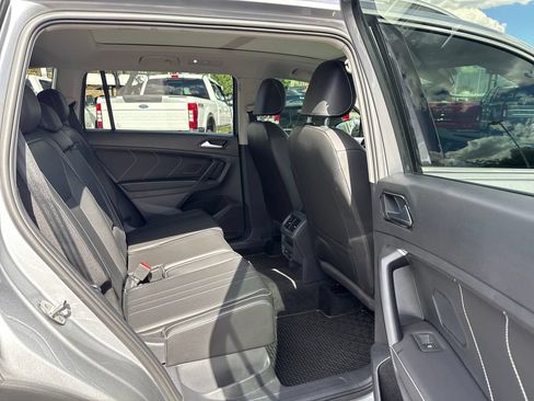 Used 2023 Volkswagen Tiguan SE AWD/4WD image 23