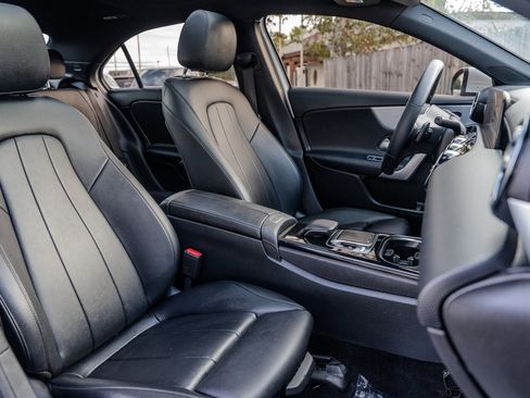 Used 2019 Mercedes-Benz A 220 4MATIC w/ Premium Package image 29