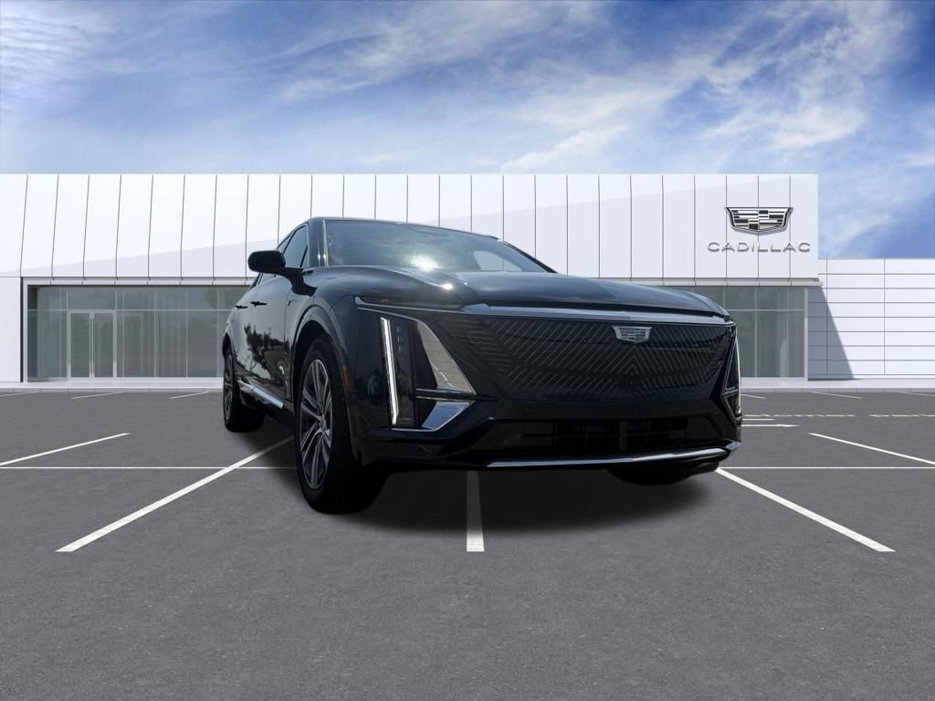 Certified 2024 Cadillac Lyriq Luxury AWD/4WD image 8