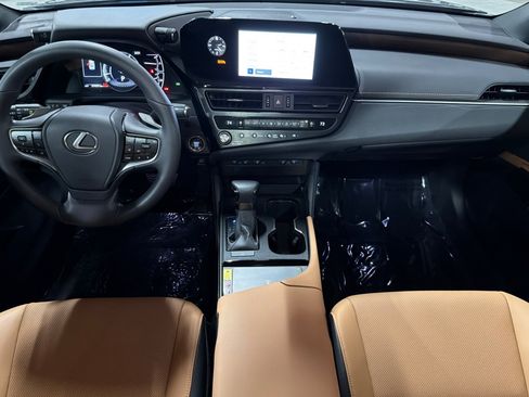 Used 2024 Lexus ES 350 w/ Premium Package FWD image 12