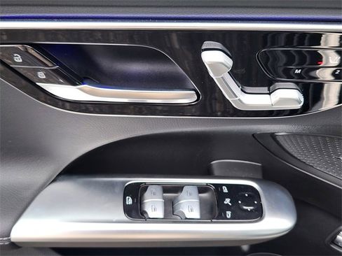 New 2025 Mercedes-Benz C 300 4MATIC Sedan image 11