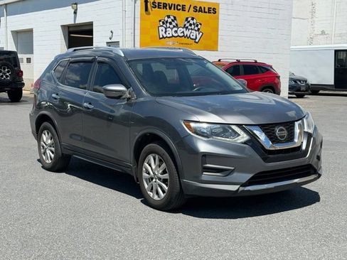 Used 2018 Nissan Rogue SV AWD/4WD image 1