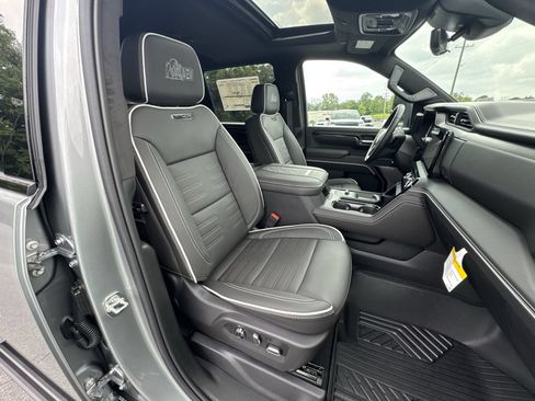 New 2026 GMC Sierra 2500 AT4X w/ AT4X AEV Edition AWD/4WD image 26