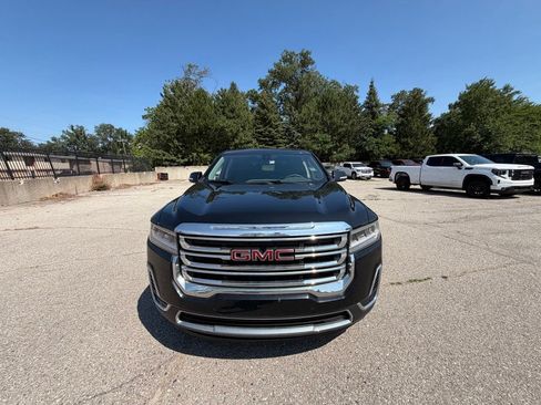 Certified 2023 GMC Acadia SLE FWD image 3