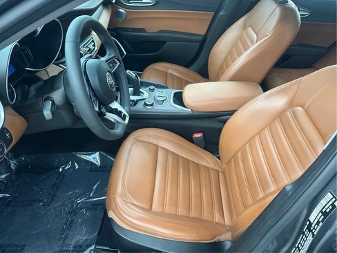 Used 2020 Alfa Romeo Giulia Ti w/ Quick Order Package 22X Lusso AWD/4WD image 13
