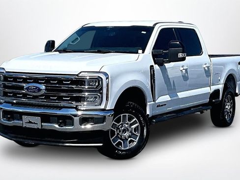 Used 2025 Ford F250 Lariat AWD/4WD image 3