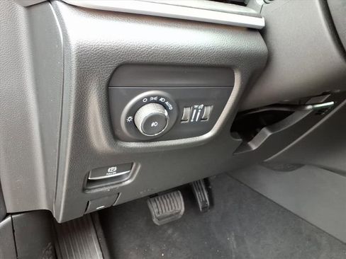 New 2025 Jeep Grand Cherokee L Limited image 18