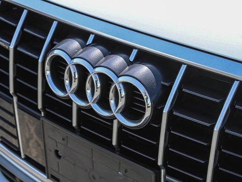 Used 2020 Audi Q3 2.0T Premium AWD/4WD image 9