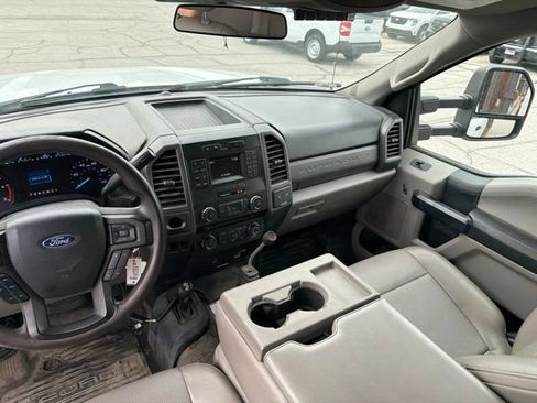 Used 2018 Ford F550 4x4 SuperCab Super Duty image 17