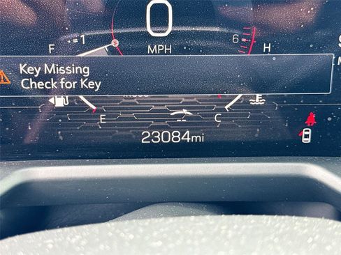 Used 2025 GMC Acadia Elevation image 12