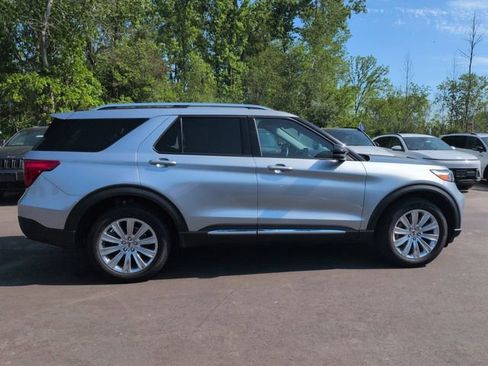 Certified 2023 Ford Explorer Limited w/ Limited Technology Package AWD/4WD image 4