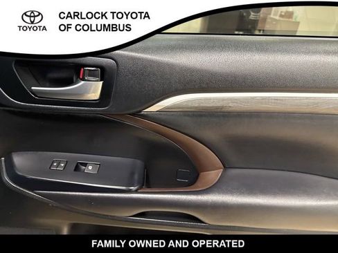 Used 2019 Toyota Highlander Limited Platinum image 22