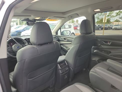 Used 2025 Subaru Ascent Onyx Edition w/ Onyx Package image 10