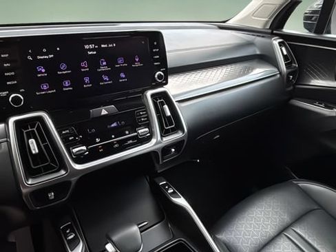 Used 2023 Kia Sorento S w/ Panoramic Sunroof Package FWD image 25