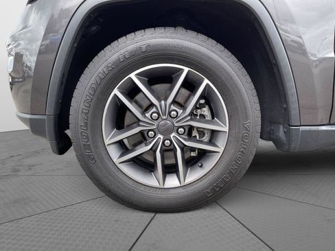 Used 2021 Jeep Grand Cherokee Limited AWD/4WD image 26