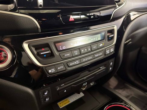 Used 2021 Honda Pilot Elite image 46