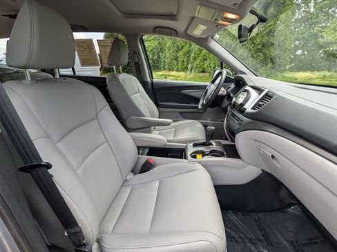 Used 2017 Honda Pilot EX-L image 12