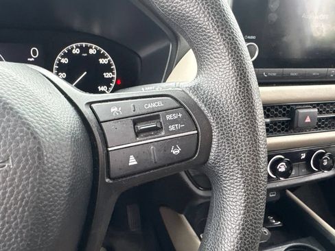 Used 2023 Honda HR-V LX image 22