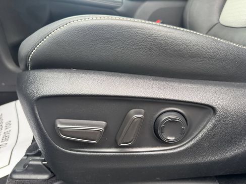 Used 2025 Toyota Sienna XSE w/ XSE Plus Package AWD/4WD image 13