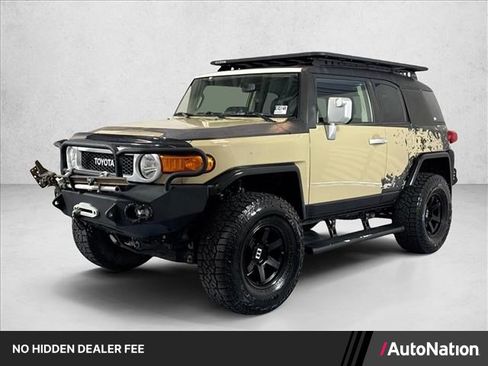 Used 2014 Toyota FJ Cruiser 4WD w/ Upgrade Package image 1